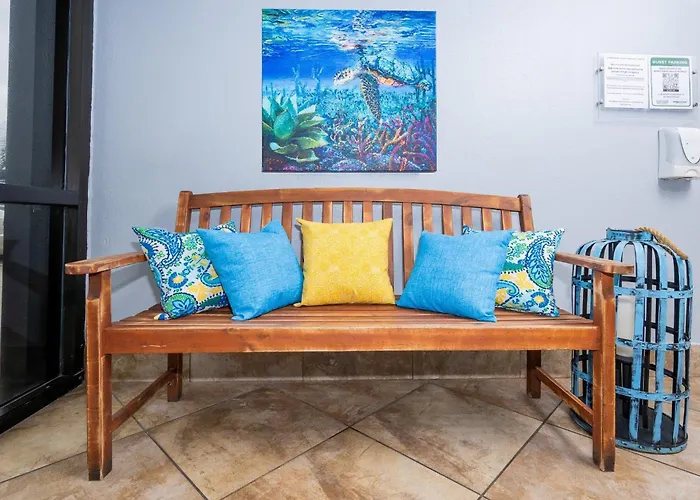 Island Winds East 811 Apartment